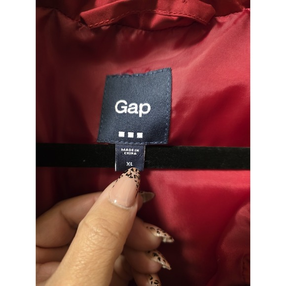 Gap Men's Puffer Vest XL Red Zip Sleeveless Quilted Insulated Winter Outerwear - Picture 3 of 8